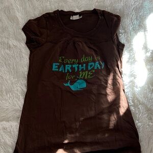 Earth Day Tee with Whale Graphic Belle Du Jour Brown ( A01)